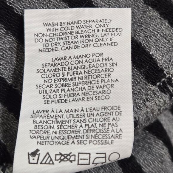 Cabi Pivot Women's Gray Striped Top. Size XL - Picture 10 of 10